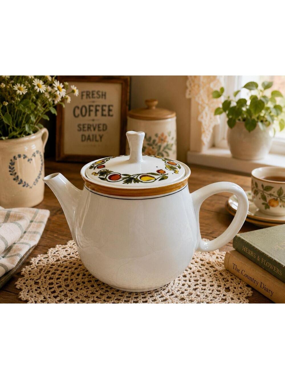Vintage Franciscan Pickwick Whitestone Teapot Tea Pot Japan 5” Retro